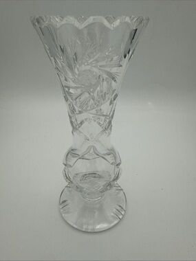 Crystal Clear Industries Pinwheel Starburst Pedestal Lead Crystal Bud Vase 6.25”